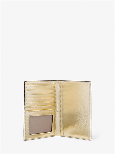 ausweis etui von michael kors|Signature Logo Passport Case and Luggage Tag Gift Set.